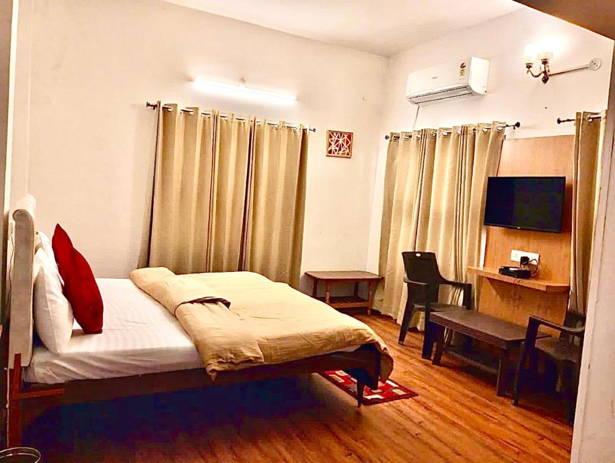 Peacock Hill Homestay Bhopal Bagian luar foto